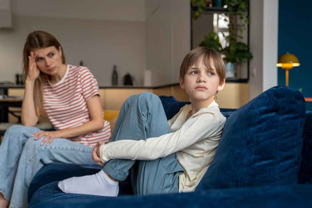 Aider l’enfant à reprendre le lien avec l’autre parent